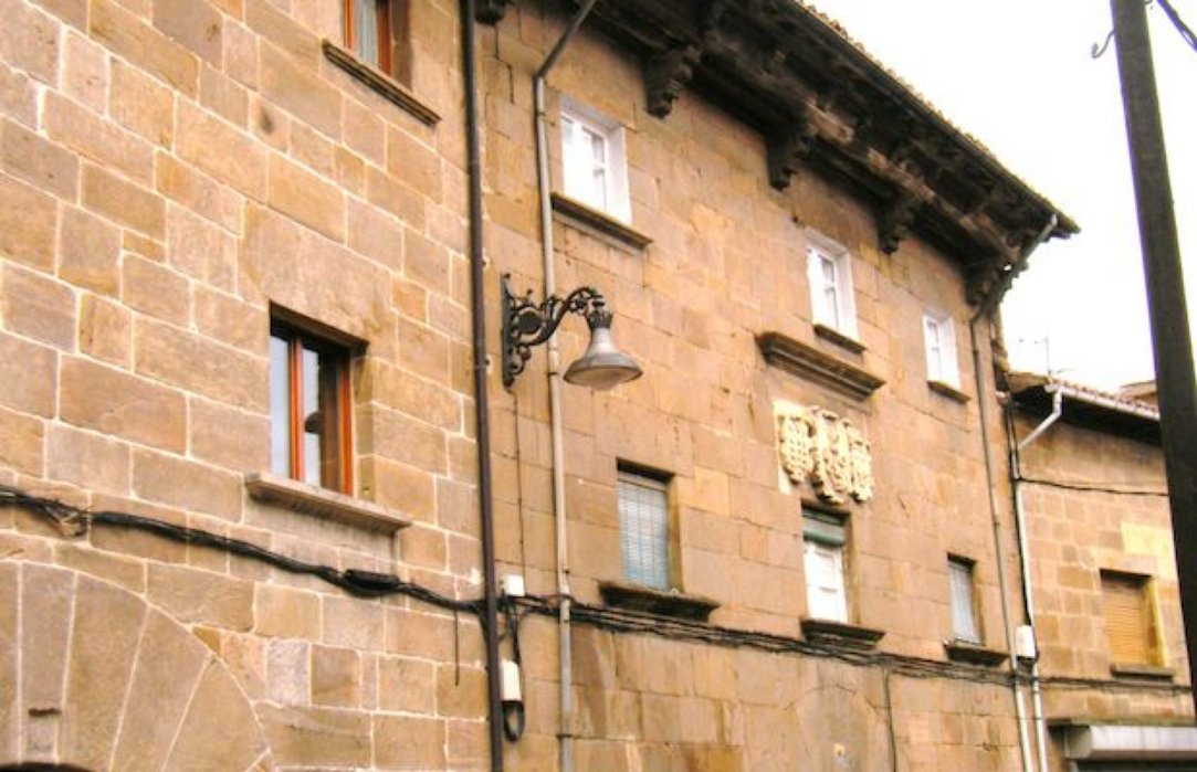 aguilardecampoolugaresdeinteres012002.jpg