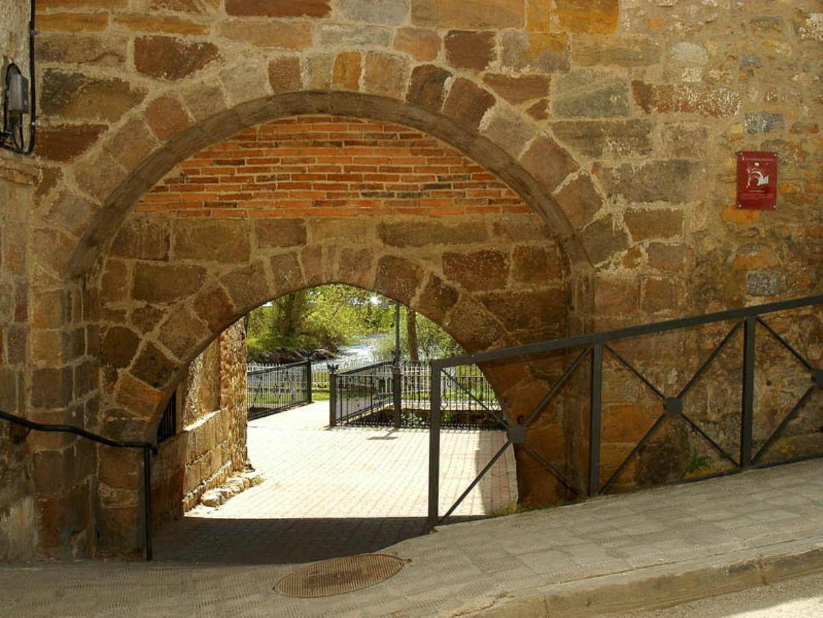aguilardecampoolugaresdeinteres020003.jpg