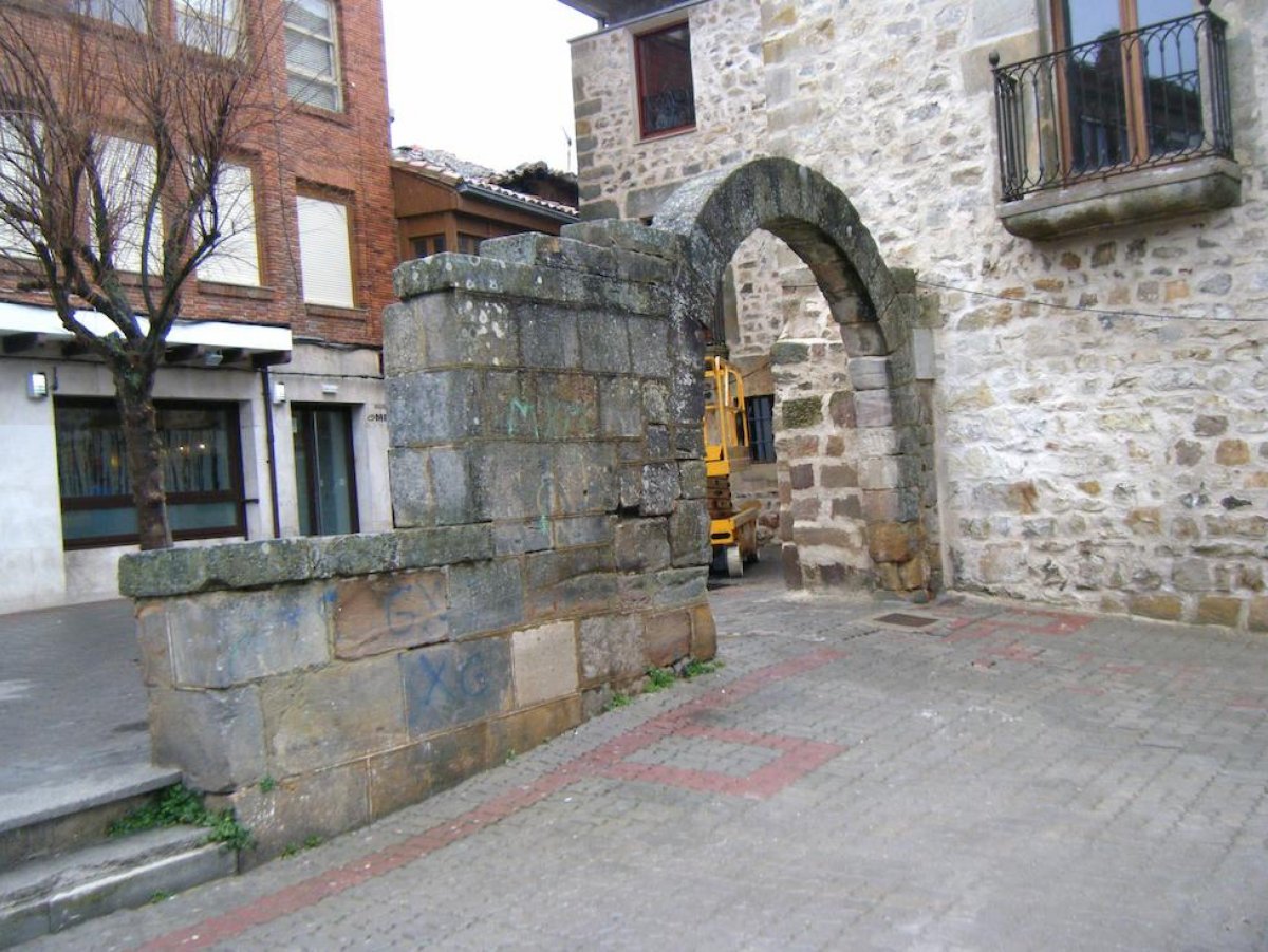 aguilardecampoolugaresdeinteres022002.jpg