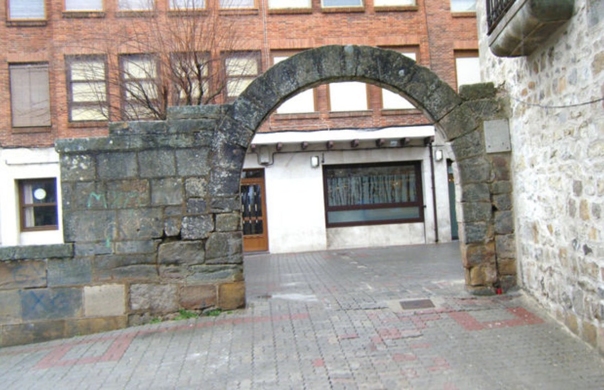 aguilardecampoolugaresdeinteres022003.jpg